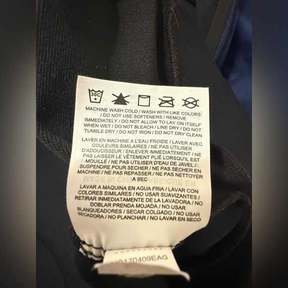 NIKE Women’s Therma Shield 2 in 1 Training Jacket SIZE: SMALL - Picture 16 of 16